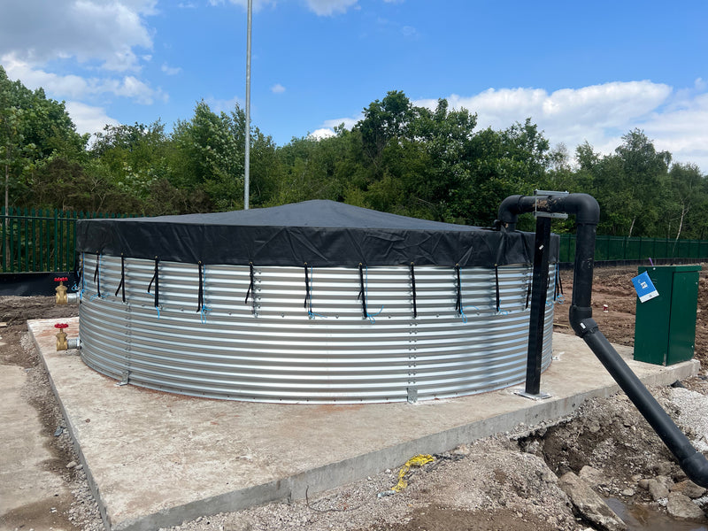 Water storage tank installation